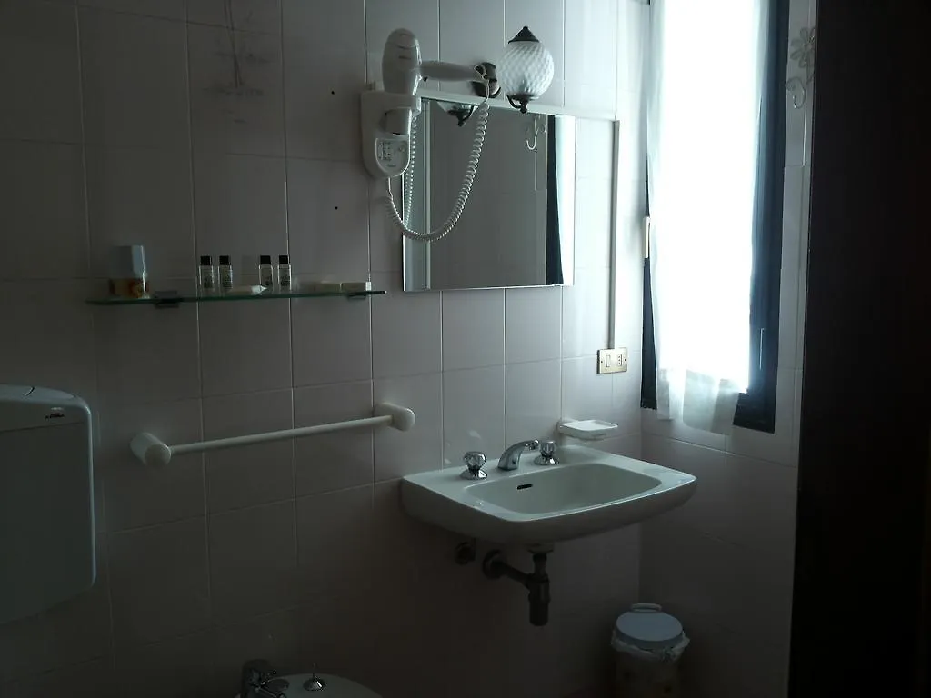 Albergo Belvedere Guiglia 3*,  Italy